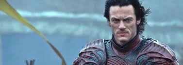 Luke evans, sarah gadon, zach mcgowan, charles dance. Horror Filmkritik Dracula Untold Mester