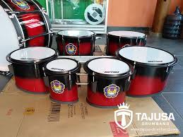 Meskipun angklung merupakan alat musik tradisional, alat musik ini bisa digunakan bersamaan dengan alat musik modern lainnya seperti drum,keybord, dan gitar elektrik misalnya. Fungsi Setiap Alat Musik Drumband Pembuat Drumband Tajusa
