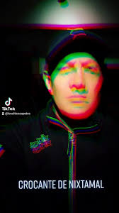 Hoy cenamos un crocante de nixtamal en @LaCasaDeToño de... ya saben...  chicharrón con queso #casadetono