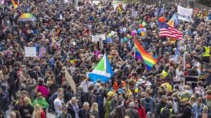 May 23, 2021 · die querdenker demonstrieren an diesem wochenende in berlin trotz verbots. Querdenker Demo In Baden Wurttemberg Pandemie Leugner Feiern Jubilaum Politik Sz De