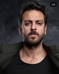 Erkan Kolçak Köstendil❤ Vartollu/Salih tek 'Çukur'💎 Ju pelqen interpretimi  i tij?😊🌹