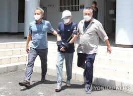 (제주=뉴스1) 오미란 기자,오현지 기자 = 제주 중학생 살인사건 피의자들의 신상정보가 결국 공개됐다. Ht6ntl Im1r8jm