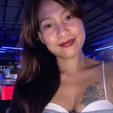 FamilyFeudPH #Highlights: Bukod sa tao, ano pa ang bini-bless ng pari?  Araw-araw ang tawanan at araw-araw ang kasiyahan dahil 100% guaranteed na  'More Tawa, More Saya' dito lang sa ating programa! Bumisita