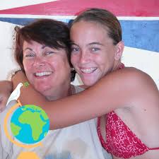 De Spaanse pornoactrice Betty Foxxx is gearresteerd. Ze wordt ervan  verdacht seksuele handelingen te hebben verricht in de katholieke kapel van  Alto Vista.