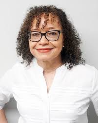 Jacqueline Dubois's Instagram, Twitter & Facebook