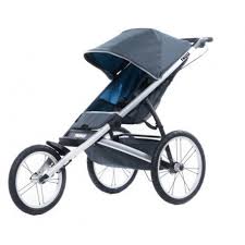 Une Poussette De Compet Pour Les Papas Et Mamans Qui Pourrons Continuer Courir Doucement En Promenant Bebe Porte Bebe Randonnee Poussette Sport Poussette