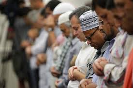 Hukum membacanya ialah termasuk sunah dalam shalat. Doa Iftitah Muhammadiyah Sesuai Keputusan Majlis Tarjih