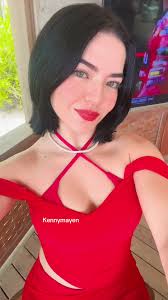 Mira Color De Cabello De Kenny