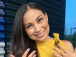 Roxana Webb da la bienvenida a sus gemelitas