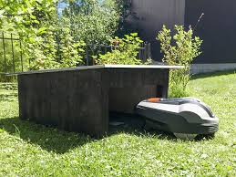 Mini Garage Pour La Tondeuse Robot Do It Garden Blog Rasenroboter Garage Rasenmaher Roboter Garage Mahroboter Garage Selber Bauen
