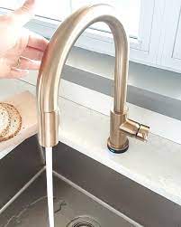 Werkzeug und baumaterial für profis und heimwerker. Fixing My Design Mistake With A Gold Kitchen Faucet By Delta The Sweetest Digs