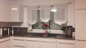 Neu X21 X21 X21 Sch Ouml Ne Scheibengardine Grau Wei Szlig Breite 145 Cm Oben Stangendurchzug 5 Cm Ma Szlig X3a Moderne Kuche Scheibengardine Gardinen