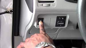 I got out bc i wasn't sure if it was the tire going flat. Toyota Vsc Light Reset Vsc Light Toyota Highlander What Does The Vsc Light Mean On A Toyota Autovfix Com
