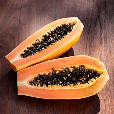 Die früchte der papaya wachsen an einer baumartigen pflanze in tropischen ländern und werden meist als flugware hierzulande in den handel gebracht. Papaya Asiastreetfood Asiatische Rezepte Aus Den Kuchen Des Fernen Ostens