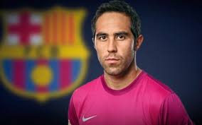 He was greatly influenced by renaissance and baroque artists, as well as surrealist painters such as salvador dalí.he lived and worked in tangier, morocco, beginning in 1972.bravo also lived in chile, new york and spain.he was known mainly for his paintings of still lifes. Agreement For Claudio Bravo To Join Fc Barcelona