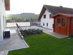 Wie sie ihr haus vor dem bau genau planen, muss auch der außenbereich genau vorbereitet werden. Aussenanlagen Hirzle Bauunternehmen