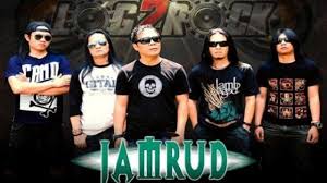 Raja simba adalah lagu yang ditampilkan. Chord Gitar Senandung Raja Singa Jamrud Tribun Jateng