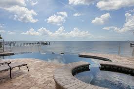 Tampa Vacation Rental Vrbo 217809 6 Br Florida Central West House In Fl Newer Luxury Waterfront Home On Tampa B Fl Vacations Waterfront Homes House Rental