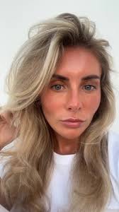 Who is the Blonde Bombshell from Love Island?