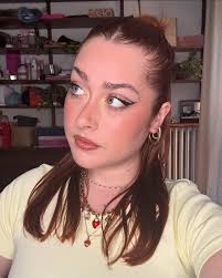 Non ho capito se questo colore mi sta bene o no💛 #yellow #butteryellow  #beautycommunityitalia