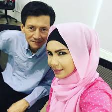 Zahirah macwilson is an actress, known for bulan dan pria terhebat (2020), cik cinderella dan encik tengku (2016) and cik cinderella dan encik tengku raya (2016). Bapa Zahirah Macwilson Nafi Berfoya Dengan Duit Anak