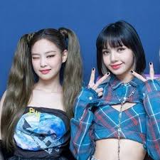Bts fans swoon over jungkook kissing army. Which Blackpink Member Does Lisa Manoban Have A Crush On Yaay K Pop