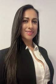 Karina Mares's Instagram, Twitter & Facebook