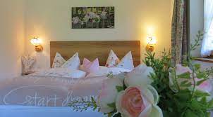 Vergelijk hotelprijzen en vind de goedkoopste prijs voor pension haus marianne pension in inzell. Herzlich Willkommen Im Haus Marianne In Inzell