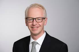 Bic (bank identifier code) und bankleitzahl (blz) von dz bank mit sitz in 80268 münchen nachschlagen. 13 Vertrage Bis Zur Ubernahme Profil Magazin