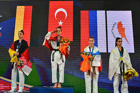 Makuhari messe spor salonu'nda gerçekleşen müsabakalarda kadınlar 49 kiloda mücadele eden rukiye, vargas ramirez ile karşılaşmıştı. Rukiye Yildirim Kirim Haber Ajansi Qha