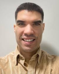 Manuel Peralta's Instagram, Twitter & Facebook