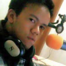 Lagu dari kumpulan spring yang pernah popular di pertengahan 90an yang tidak luput dari ingatan. Lucky Sikumbang Kita Ditakdirkan Jatuh Cinta Cover Spring By Lucky Rank Sikumbang