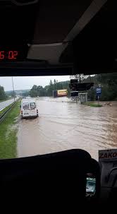 Pl «zakopianka zalana przez powódź błyskawiczną, widok szokuje» dziennik.pl polish world news data 170 countries B3w4bfkaukz9tm