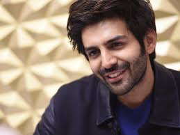 He attracts girls and plays video games nonstop. Kartik Aaryan Controversy After Anubhav Sinha Now Apurva Asrani Calls Out Obvious Campaign Against Bollywood Star Bollywood Gulf News