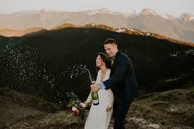 I focus my family, senior, boudoir and business portrait work in lincoln and my wedding work in lincoln, omaha and beyond. Love Kamra Fuller Photography