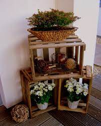 Regal plastics is proud to be the largest master distributor of polygal™ in the united states. 9 Behaglich Fotos Von Wohnzimmer Regal Deko Porch Decorating Balcony Decor Diy Wooden Crate