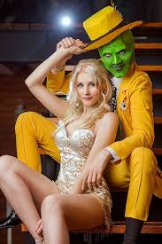 One of the most famous scenes from the film is when ipkiss (as the mask) turns into a cartoon wolf when he sees tina carlyle (cameron diaz) perform at the coco. Russian Cosplay Mask Tina Carlyle The Mask G4sky Net
