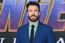 Chris evans and his brother scott evans were guests on tonight's episode of the tonight show starring jimmy fallon and they completed in the siblings version of the viral couples challenge. Chris Evans Brother Jokes About His Accidental Nude Photo Reveal What Did I Miss The Independent