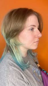 The Jelly is giving FISH baby. Idk, this is a fun one that looks so cool  air dried AND fuschia. Thanks Mickey 🪼🩷 #jellyfish #givingfish  #edgyhaircut #queerhair #nonbinaryhair #nonbinary ...