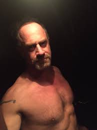 Melonit ovat arkoja painaumille, joten painele melonin tyveä varovaisesti kypsyyttä kokeillessasi. Chris Meloni On Twitter The Revolution Is Upon Us If U Can T See The Con Then U R Willfully Blind Resist Good Nite