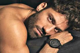 Ο καλλιτέχνης με τα υπέροχα. Kwnstantinos Argyros H Spania Fwtografia Apo To Patriko Toy Spiti Me Ta Dyo Toy Aderfia