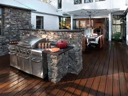 outdoor kitchens and grilling stations
