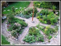 Horticulture Strategies For Fun And Functional Purposes Special Garden Design Medicinal Herbs Garden Healing Garden Herb Garden Design