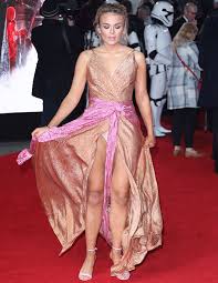 Star Wars Premiere Daisy Ridley Stuns In Lbd Amid Tallia Storm Wardrobe Malfunction Celebrity News Showbiz Tv Express Co Uk