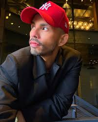 Vive y no dejes de vivir. Se vive una vez. #amorproprio #libertad  #mentesmillonarias