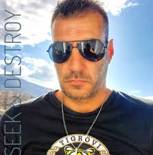 POZDRAV IZ REDAKCIJE BUJICE: Poruka voditelja gledateljicama i gledateljima  u Domovini i svijetu! Uspješno emitiranje vrlo gledane i sve utjecajnije  Bujice na Z1 i partnerskim televizijama nastavlja se, po programskoj shemi,  u