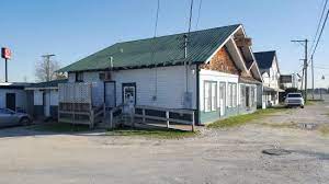 Open only in months with an r in. Sunnyside Oyster Bar Picture Of Sunny Side Oyster Bar Williamston Tripadvisor