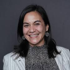 LinkedIn Familia, I've been writing this LinkedIn post in my head since  last fall, so here it finally goes... I came to the 🇺🇸 at 3-yrs old from  🇵🇪 . I grew