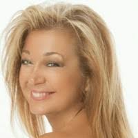 Diana Nickel's Instagram, Twitter & Facebook