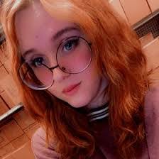 Ella Madden's Instagram, Twitter & Facebook